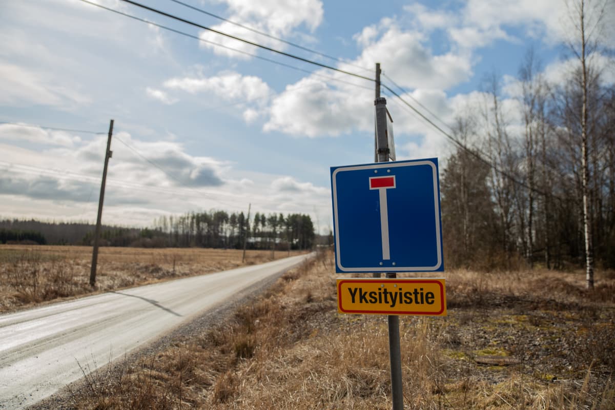 ykstyistien kyltti porvoossa.