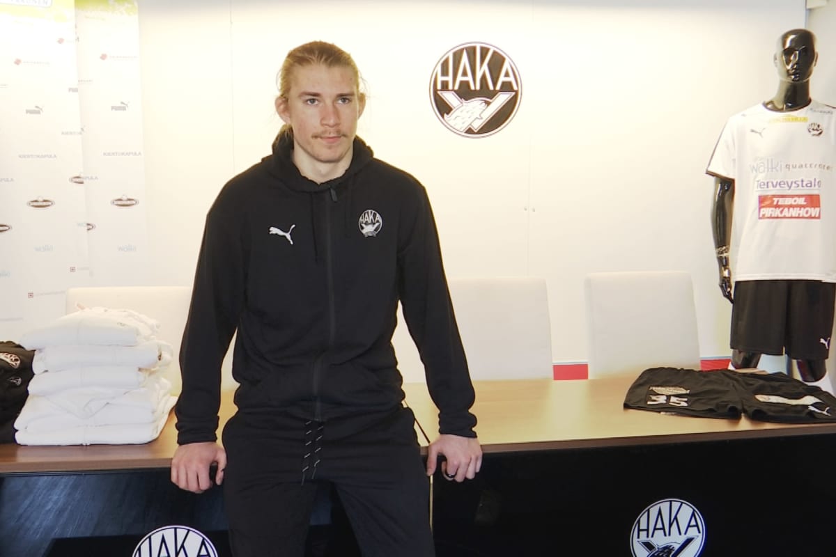 FC Hakan puolustaja Jonas Häkkinen