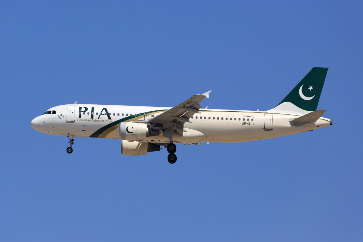 Arkistokuvaa Pakistan International Airlinesin A320 -matkustajakoneesta