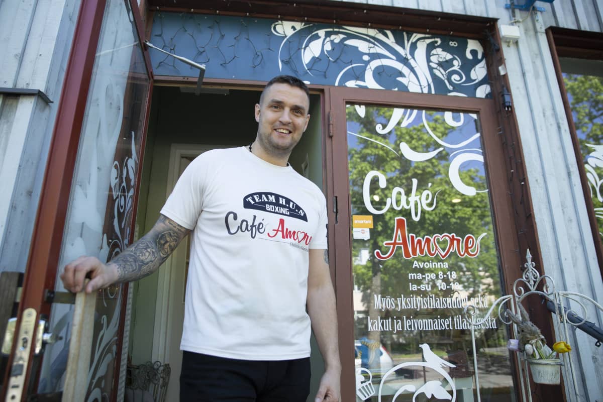Cafe amore avautuu 1.6.2020 . Helsingissä.