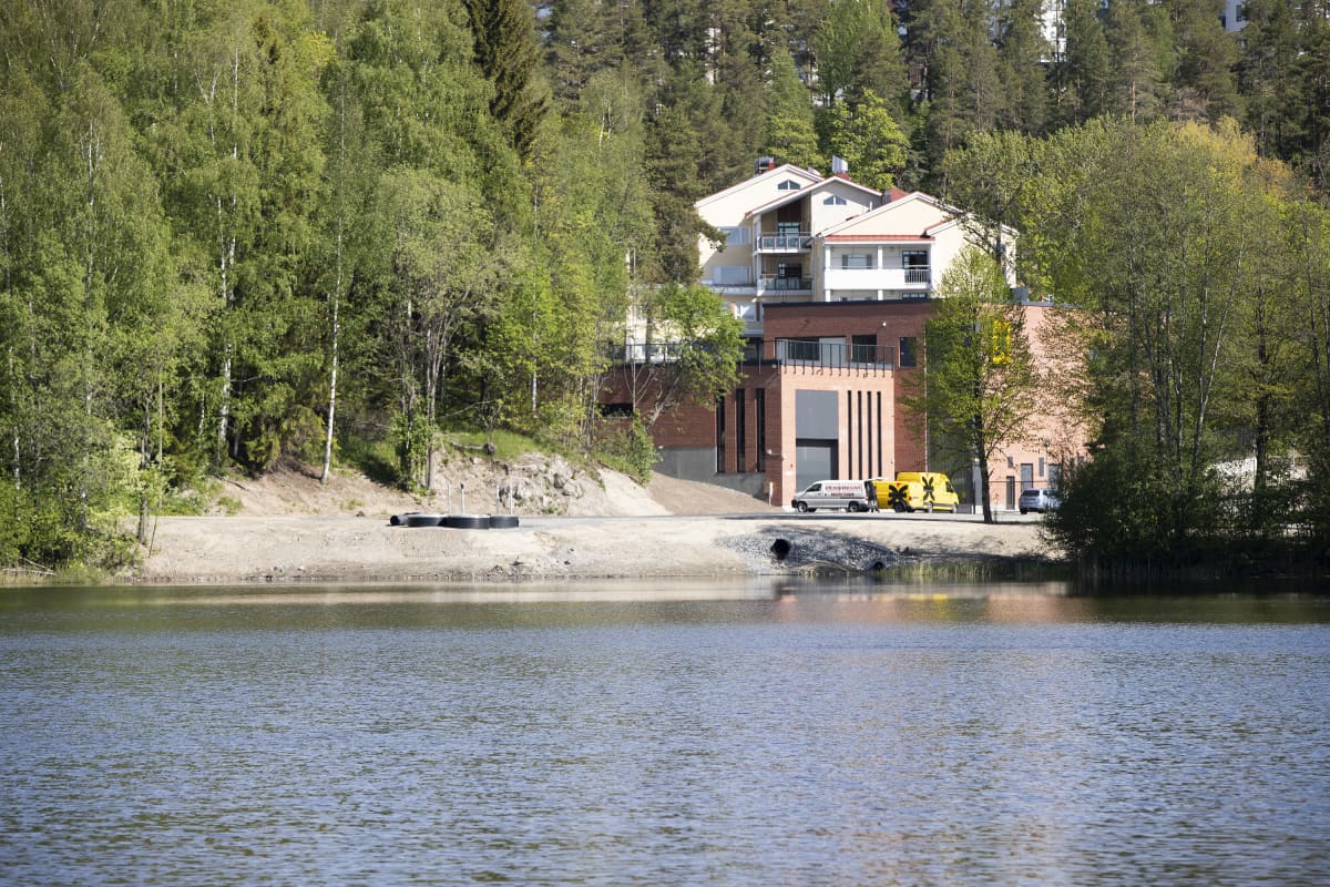 Kuopion Energian kesäkuussa 2020 avattu kaukojäähdytyslaitos Kuopion Savilahdessa.