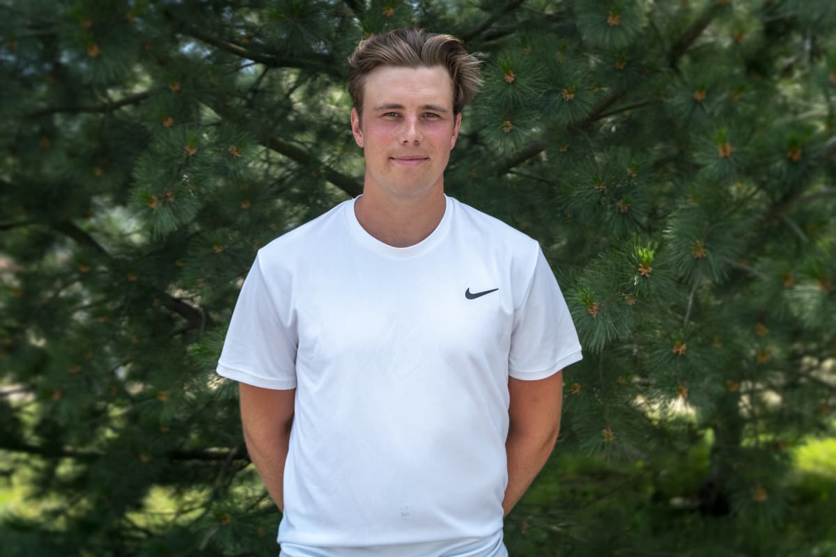 Tennispelaaja Eero Vasa