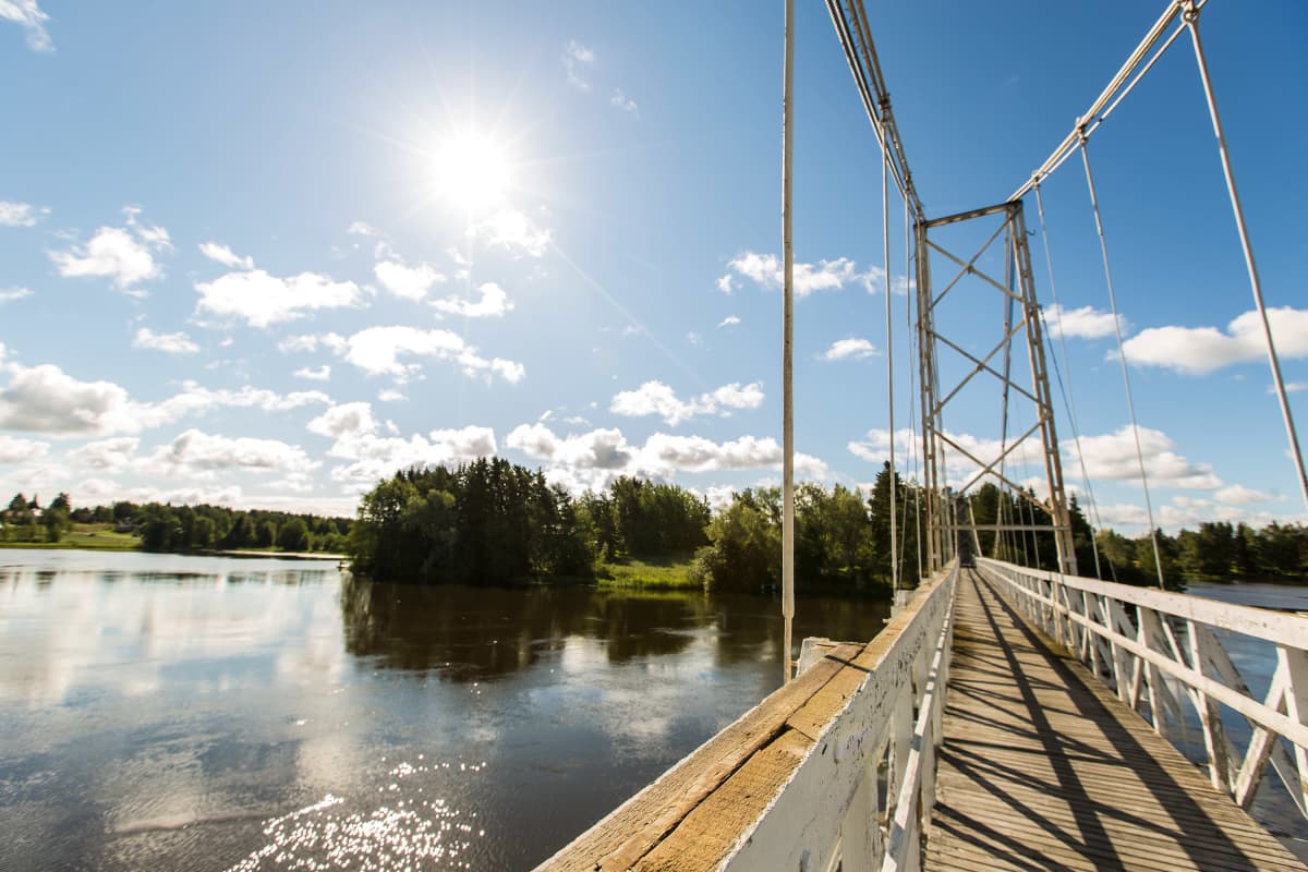 Keikyän riippusilta.