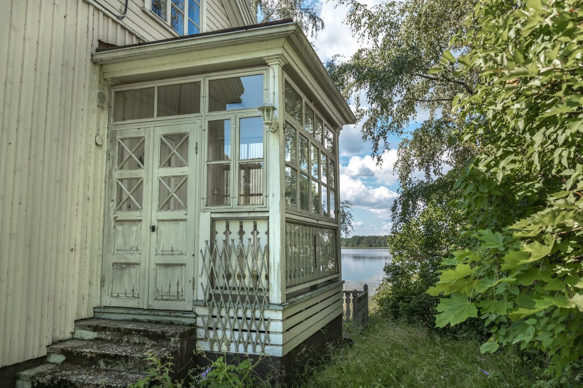 Laukaan vankilan rakennuksia.