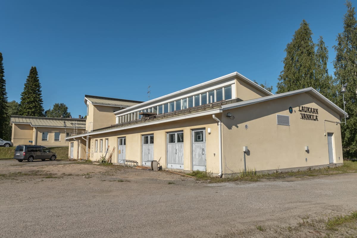 Laukaan vankilan rakennuksia.