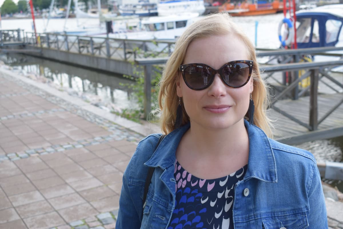 Niina Tolkki Pirkkalasta Turun Aurajokirannassa
