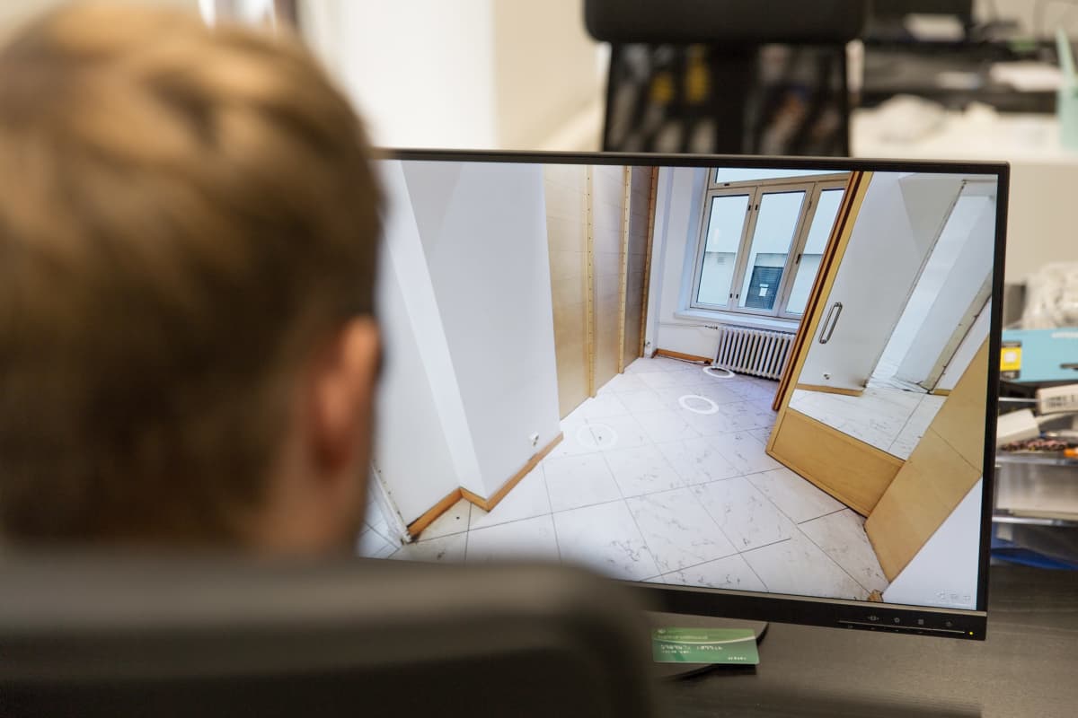 Jos rakennuksesta kuvataan kolmiulotteinen digitaalinen kopio, siellä voi liikkua vapaasti haluamaansa suuntaan.