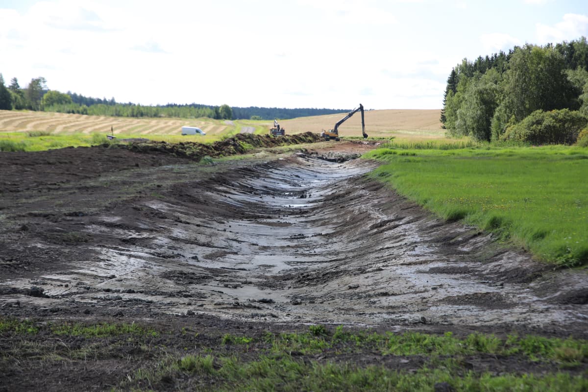 Padonrakennusta Vähäjärvellä