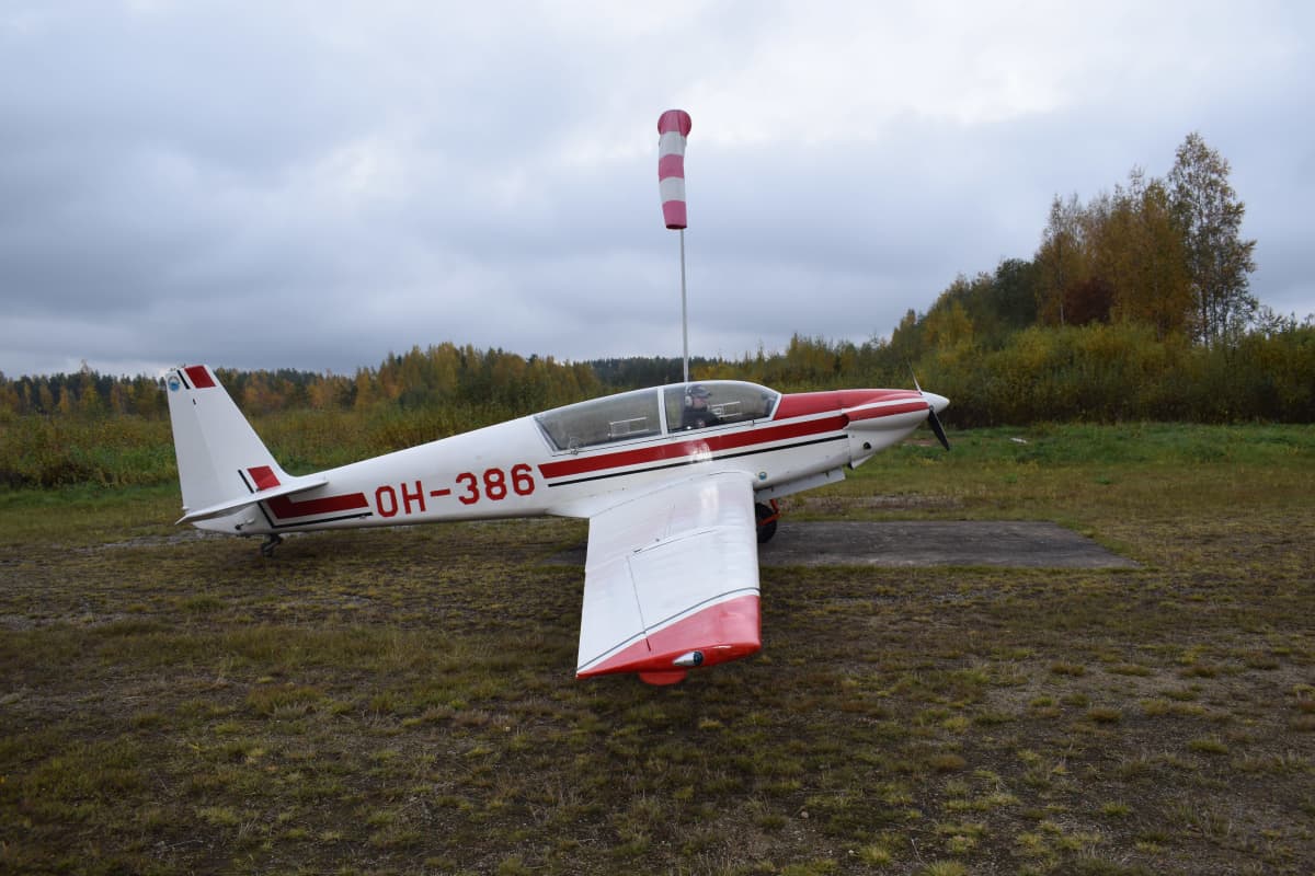 Punkaharjun Ilmailukerhon moottoripurjelentokone