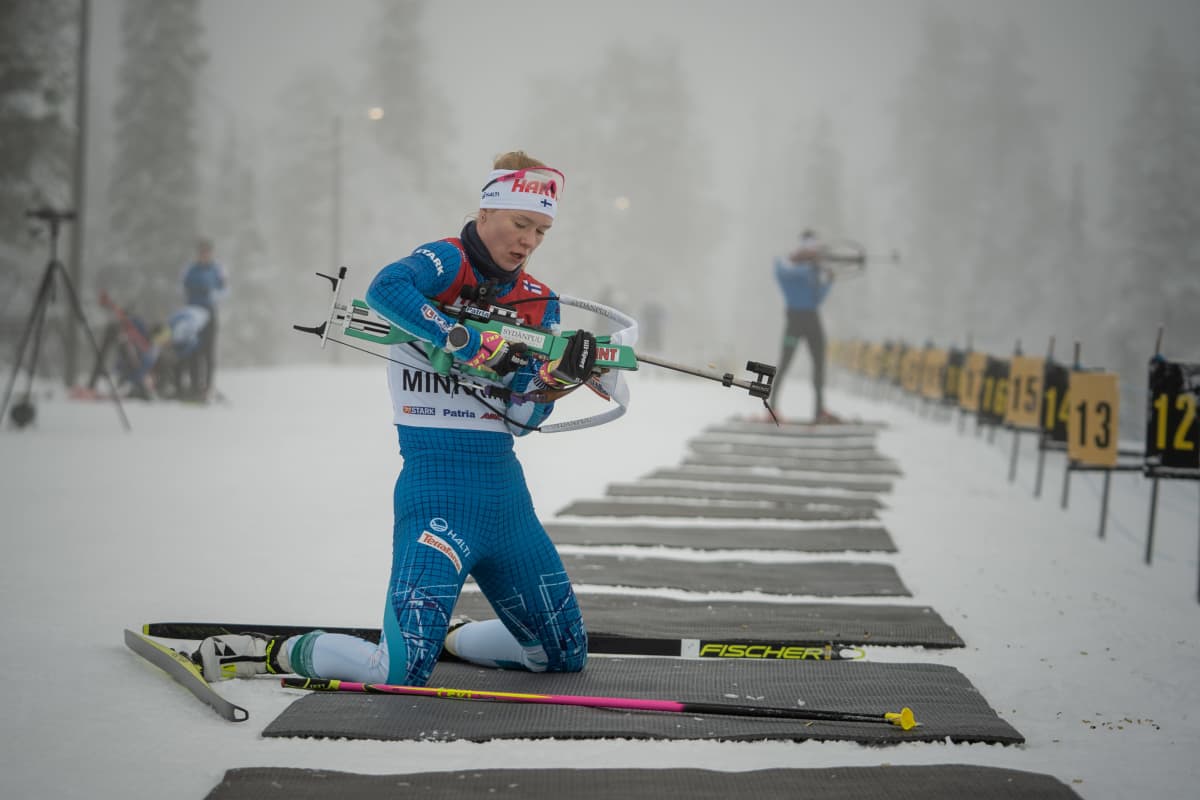 Suvi Minkkinen ampuu.
