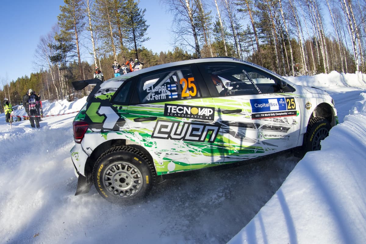 Volkswagenin Esapekka Lappi Rovaniemen MM-rallissa 2021.