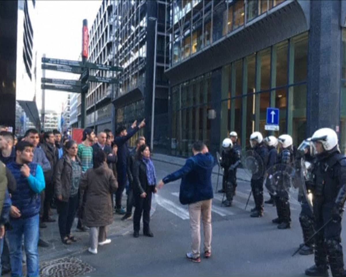 Turkkilaisten joukkotappelu Belgiassa.
