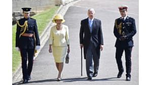 Britannian entinen pääministeri John Major vaimonsa Norma Majorin kanssa.