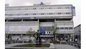 Arkistokuva Kuopion torilta vuodelta 1989.