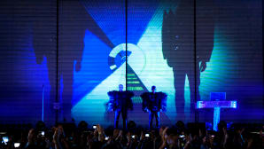 Pet Shop Boys lavalla Ruisrockissa Turussa 7. heinäkuuta 2013.