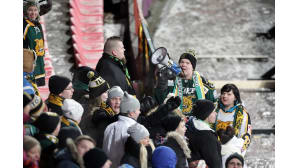Ilves-faneja huudatettiin megafonin voimalla.