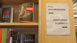 Uuraisten kirjastosta löytyy kirjojen ohella elokuvia ja musiikki.