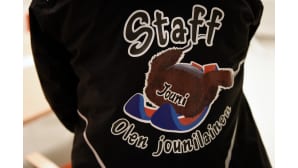 Työntekijöiden Olen jounilainen -takki.