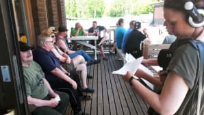 Yle Keski-Suomen toimittajat iskivät Pitopirtin terassille jututtamaan kannonkoskelaisia.