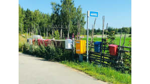 Postilaatikkorivistö.