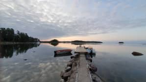 Aamun tyyni meri Emäsalossa.