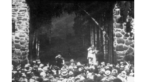 Elinan surma -ooppera oopperajuhlilla vuonna 1913.
