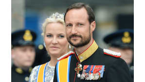 Norjan kruununprinssi Haakon ja prinsessa Mette-Marit osallistuivat kruunajaistilaisuuteen .