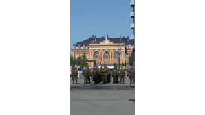 Itä-Suomen sotilasläänin alueellinen puolustusvoimain lippujuhlapäivän paraati Joensuussa 2013.