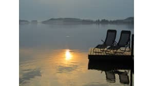 Laiturimaisema ja auringonnousu