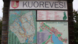 Kuoreveden keskusta Halli sijaitsee Eväjärven rannalla.