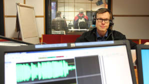 Antti Rautiainen Merisääkaraokestudiossa.