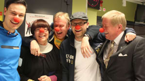 Tommi Soidinmäki, Eila Tiainen, Tapani "Maalaislääkäri" Kiminkinen, Antti Kleemola ja Markku Andersson ryhmähalissa.