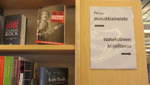 Uuraisten kirjastosta löytyy kirjojen ohella elokuvia ja musiikki.