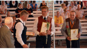 Kuvassa mesteripelimannit Janne Rauma Klas Nyström ja Aimo Mässbacka.
