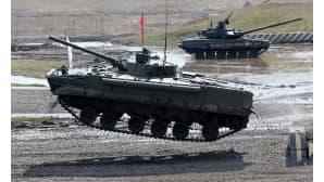 tankkivaunu hypännyt irti maasta