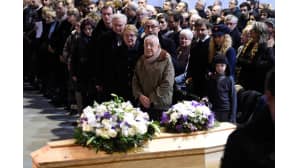 Ransakalaisen Charlie Hebdo -lehden päätoimittajan, Stephane "Charb" Charbonnierin hautajaiset.