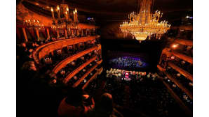 mezzo-sopraano Elena Obraztsovan arkku Bolshoi teatterissa.