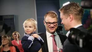 Keskustan puheenjohtaja Juha Sipilä puolueen vaalivalvojaisissa alkuillasta sunnuntaina.