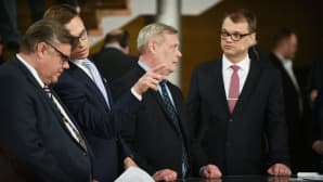 Timo Soini, Alexander Stubb, Antti Rinne ja Juha Sipilä Pikkuparlamentin tulosillassa.