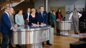 Ennakkoäänien tuloksia jännitettiin Pikkuparlamentissa.