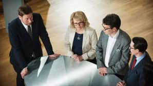 Vasemmistoliiton Paavo Arhinmäki, Kristillisten Päivi Räsänen, vihreiden Ville Niinistö ja RKP:n Carl Haglund haastattelussa Pikkuparlamentissa.