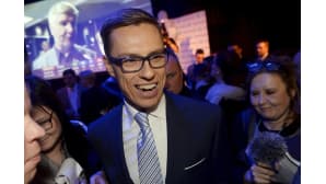 Kansanedustajaksi valittu kokoomuksen puheenjohtaja Alexander Stubb puolueen vaalivalvojaisissa ravintola Maxinessa Helsingissä.
