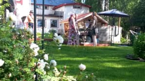 Romuromanttinen puutarha on Irmeli Karjalaisen käsialaa.