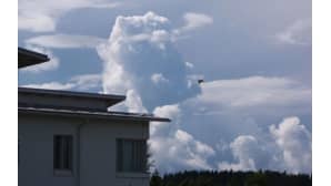 Kumpupilvi taivaalla.