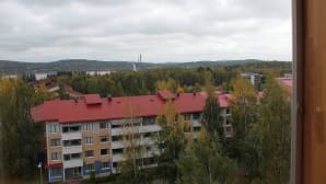 Seitsemännen kerroksen ikkunoista avautuvat laajat maisemat.