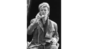 David Bowie konsertissa Länsi-Berliinissä vuonna 1987.