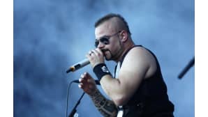 Ruotsalainen Sabaton esiintyi lämppärinä.