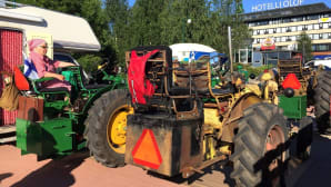Zetor-traktoreita Torniossa.