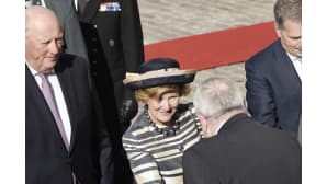 Tasavallan presidentti Sauli Niinistö ja rouva Jenni Haukio tapasivat Norjan kuningasparin presidentinlinnassa.