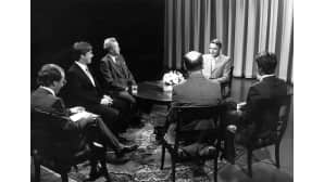 Presidentti Mauno Koivisto päätoimittajien tentissä TV2:n Päätoimittajat-sarjassa toukokuussa 1984.
